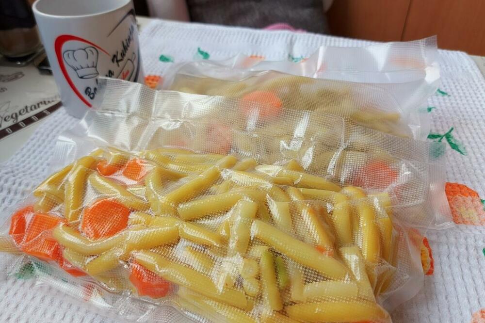 OVAKO SE PRAVILNO ZAMRZAVA VOĆE, POVRĆE I MESO! Svaki drugi Srbin tu pravi katastrofalnu GREŠKU