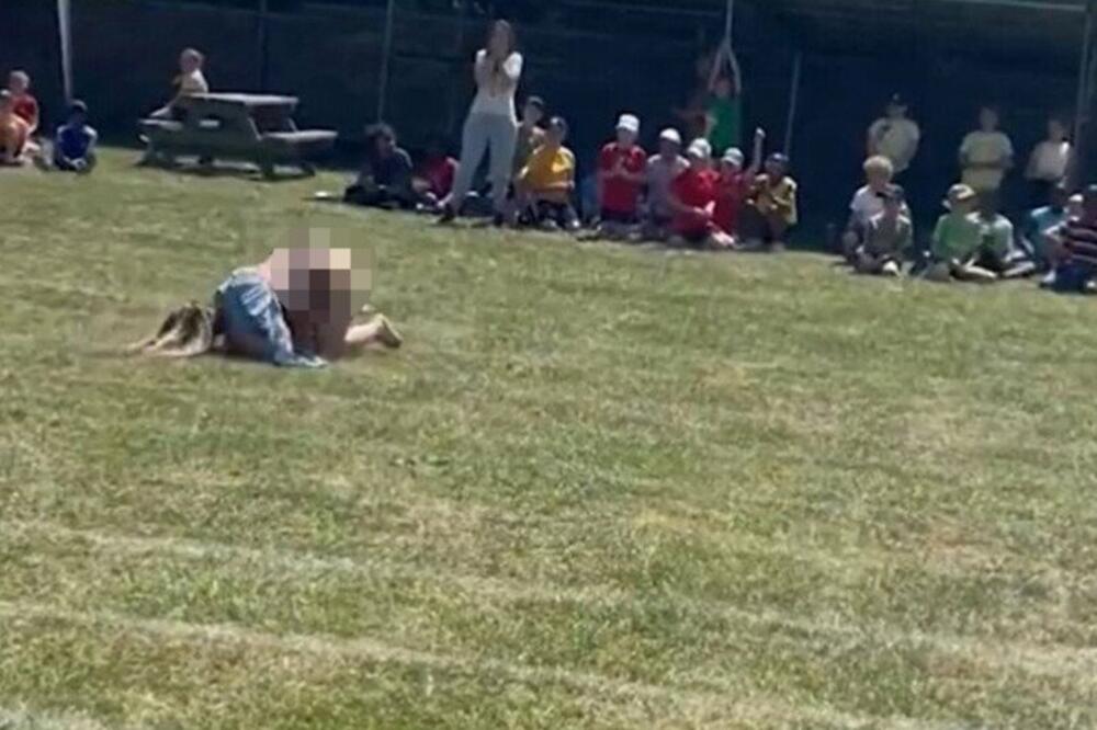 UŽASNUTA MAMA KOJOJ JE BUKVALNO SVE SEVNULO PRED PUNIM DVORIŠTEM DECE DOBILA TROFEJ: Nećete verovati kog je OBLIKA!