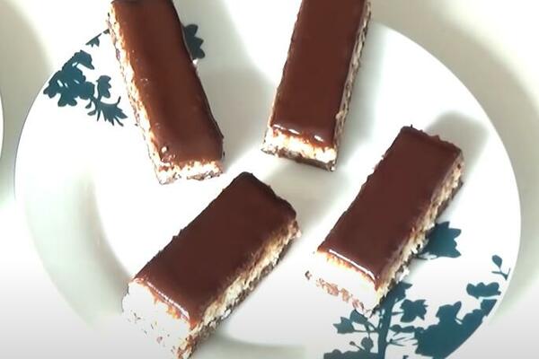 ZABORAVIĆETE NA ČOKOLADICU! Ovakav BOUNTY KOLAČ je bolji od 3 kupovnih, prste da poližeš! (RECEPT)