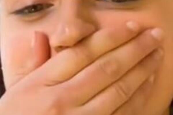 SAMA SEBI OTVORILA KRVNE SUDOVE I NAPRAVILA JEZIVU ŠTETU: Ovo još niste VIDELI! (VIDEO)