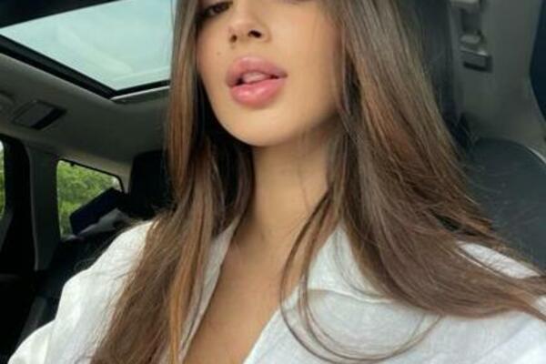 TAKO MLADA A VEĆ IŠLA POD NOŽ! ISPLIVALE FOTKE ĆERKE HARISA DŽINOVIĆA PRE OPERACIJA: Još je dete, JEL REALNO!? FOTO