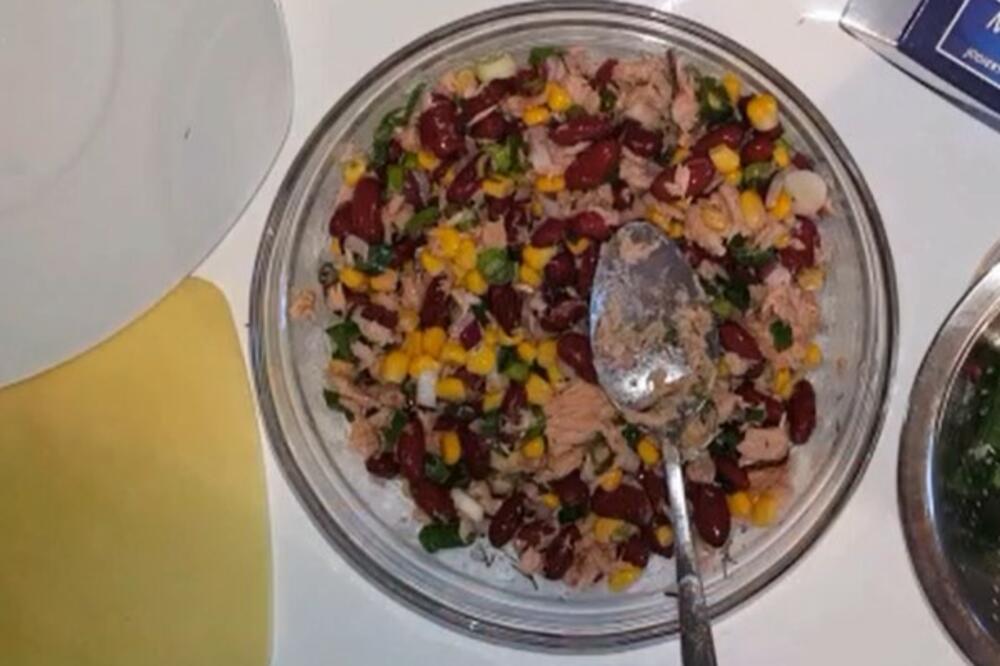 OVA SALATA JE PRAVA VITAMINSKA BOMBA: Sastojci su JEFTINI, a puna je PROTEINA (RECEPT)