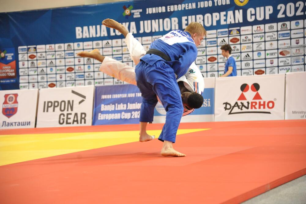 U LAKTAŠIMA POČELO TAKMIČENJE ZA JUNIORE U DŽUDOU - Pavlović: Srpska spremna za seniorski Evropa kup! (FOTO/VIDEO)