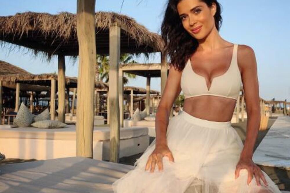 SVAKO JUTRO VAS BUDI NA RTS-U, A MALO KO ZNA KOLIKO GODINA IMA IVANA MILENKOVIĆ: Ostaćete u čudu, NEVERICA