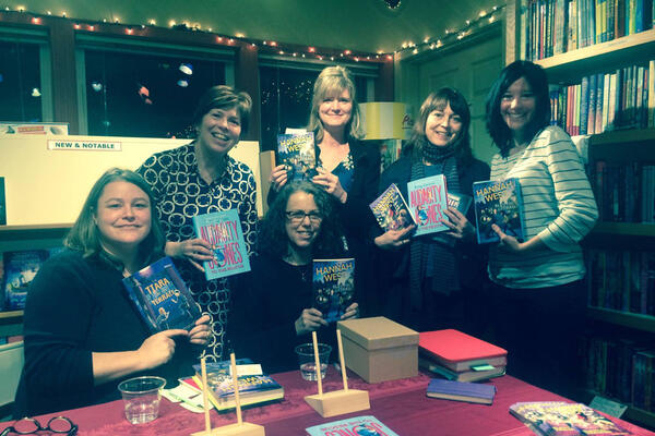 JEDNA OD OVIH ŽENA JE DOŽIVELA INFARKT TOKOM FOTOGRAFISANJA: Simptom se vidi IZ PRVE, pogledajte SLIKU (FOTO)