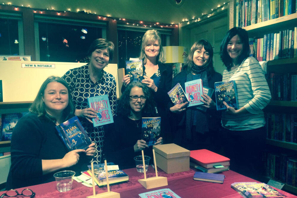 JEDNA OD OVIH ŽENA JE DOŽIVELA INFARKT TOKOM FOTOGRAFISANJA: Simptom se vidi IZ PRVE, pogledajte SLIKU (FOTO)