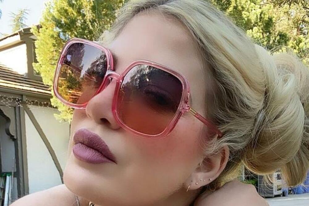 DA LI JE MOGUĆE? GLUMICA PODNELA ZAHTEV ZA RAZVOD BRAKA: Uhvaćena kako PLAČE u KOLIMA, ovo su DETALJI