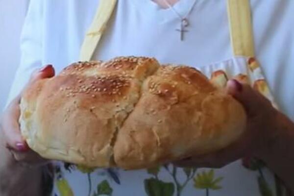 BAKA PODELILA RECEPT ZA NAJMEKANIJU LEPINJU: Domaćice, OVE KORAKE morate da ISPRATITE, ne postoji MEKŠE TESTO