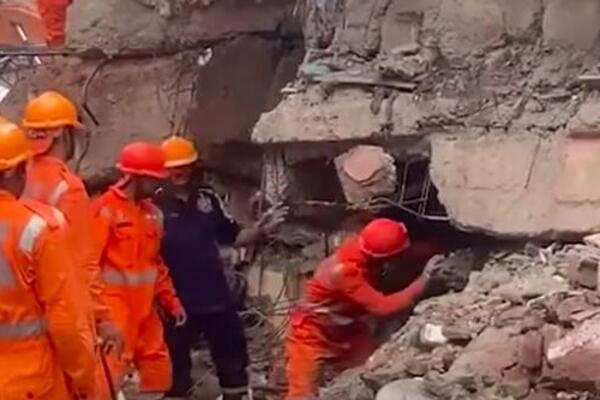 DRAMA U MUMBAJU, SRUŠILA SE ZGRADA: Najmanje 11 povređenih, ima i MRTVIH (VIDEO)
