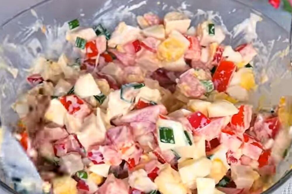 SRBI, OVO JE NAJBOLJA LETNJA SALATA, GOTOVA JE ZA 15 MINUTA: Piletina u KOMBINACIJI sa OVIM je VITAMINSKA BOMBA