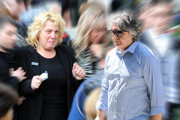 SNEŽANA ĐURIŠIĆ NA NASTUPU SAZNALA DA JOJ JE MUŽ UMRO: Ovo su bile njegove POSLEDNJE REČI