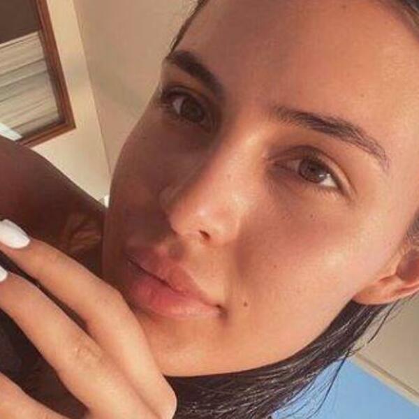 IZAŠAO SNIMAK ANASTASIJE, DEO SU MORALI CENZURISATI: Potpuno se ogolila (FOTO)