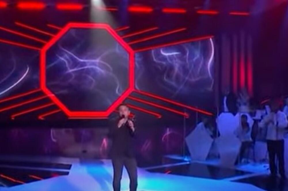 ON JE DANAS PEVAČ KOG SRBIJA VOLI, A NEKADA JE VOZIO KAMION: Isplivala ISTINA o životu našeg pevač, NIKO NIJE ZNAO!