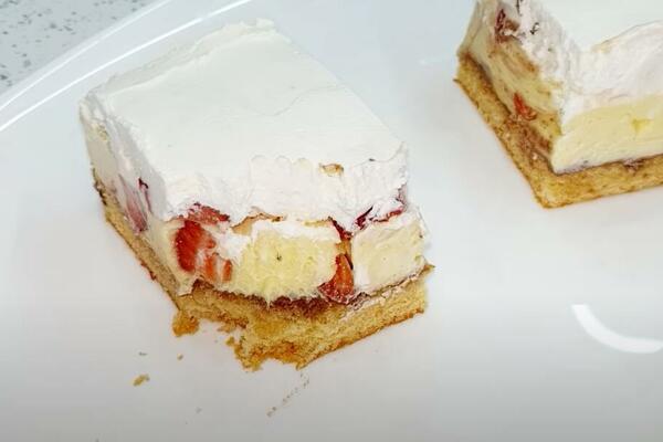 NAPRAVITE STARINSKI KOLAČ SA KUPINAMA: Samo NAŠE BAKE znaju TAJNU letnje POSLASTICE (RECEPT)