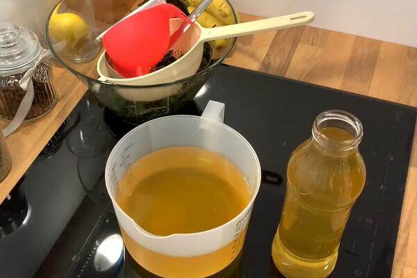 OVAJ NAPITAK SU NAŠI STARI TAMANILI, A SAD MU JE SEZONA: Napravite NAJUKUSNIJI SIRUP od kajsija i uživajte