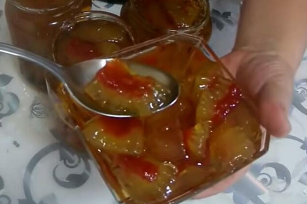 SPREMITE SLATKO OD LUBENICA NA STARINSKI NAČIN: Ne bacajte KORU, kuva se samo POLA SATA, prava POSLASTICA (RECEPT)