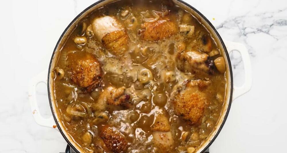 Piletina u sosu od pečuraka