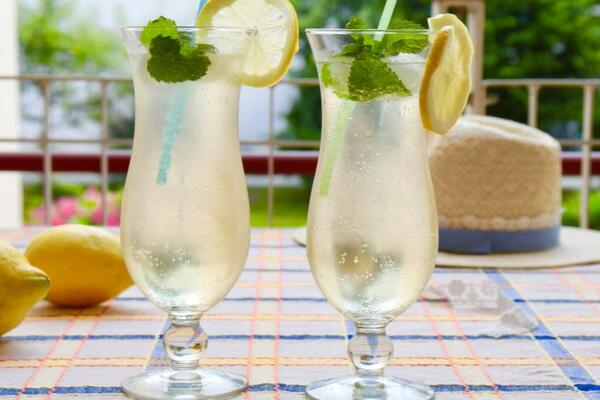 OVAJ KOKTEL SE POJAVIO NIOTKUD I ZAMENIO MOHITO: Kao da ga je BOG PRAVIO LIČNO, poludećete