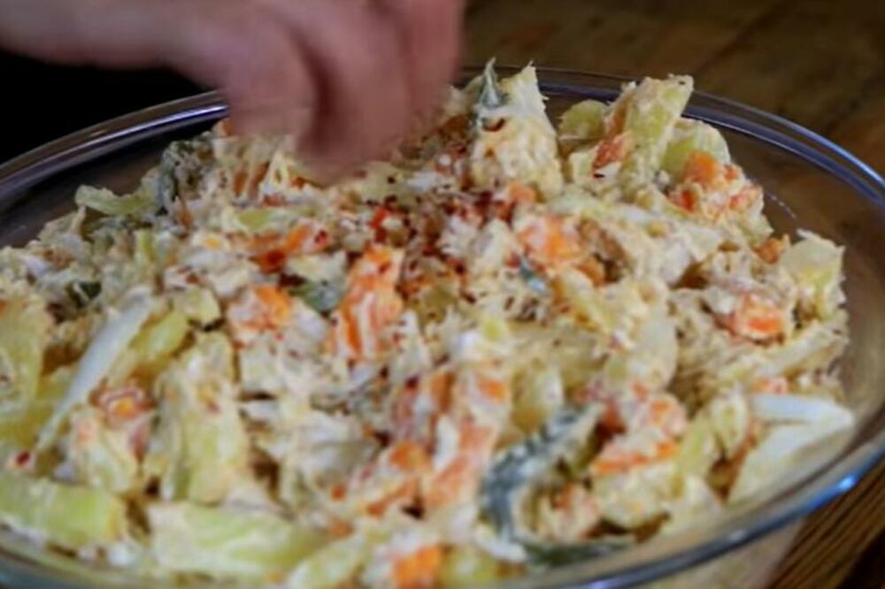 ZA VRELE DANE IDEALNA! Želećete da probate ovoliko KREMASTU KROMPIR-OBROK salatu