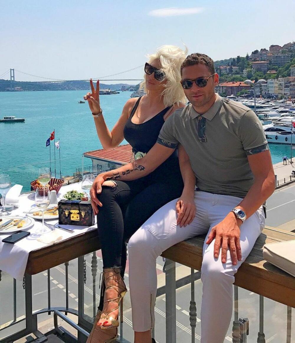 Jelena Karleuša i Duško Tošić, Jelena Karleuša, Duško Tošić