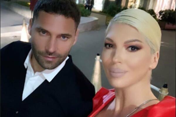 ODLUKA JE DONETA? PORODICA TOŠIĆ PONOVO U CENTRU PAŽNJE: Ćerke Duška i Jelene INTRIGIRAJU Srbe, sve je KONAČNO