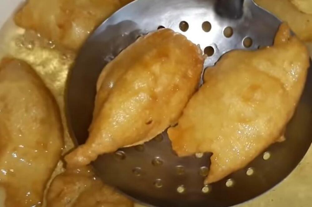 UŠTIPCI OD TIKVICA KOJIMA NIKO NE MOŽE DA ODOLI: Spolja HRSKAVI, a unutra MEKANI, brzinski ručak gotov za TILI ČAS