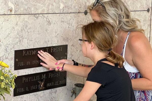 OVO SU POSLEDNJE ŽELJE TRINESTOGODIŠNJAKINJE: Sa telom joj se dešava nešto JEZIVO