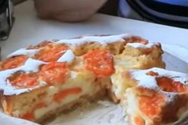 BAKA OTKRILA TAJNU KREMASTE PITE SA KAJSIJAMA: Ništa UKUSNIJE ne postoji, domaćice OVAJ RECEPT ODMAH ZAPIŠITE