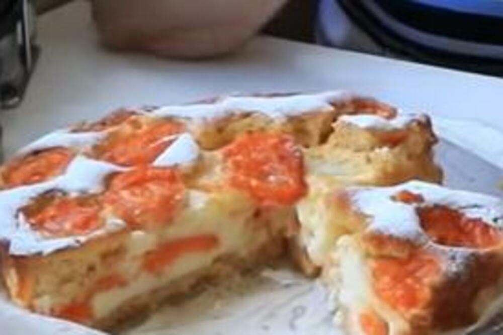 BAKA OTKRILA TAJNU KREMASTE PITE SA KAJSIJAMA: Ništa UKUSNIJE ne postoji, domaćice OVAJ RECEPT ODMAH ZAPIŠITE