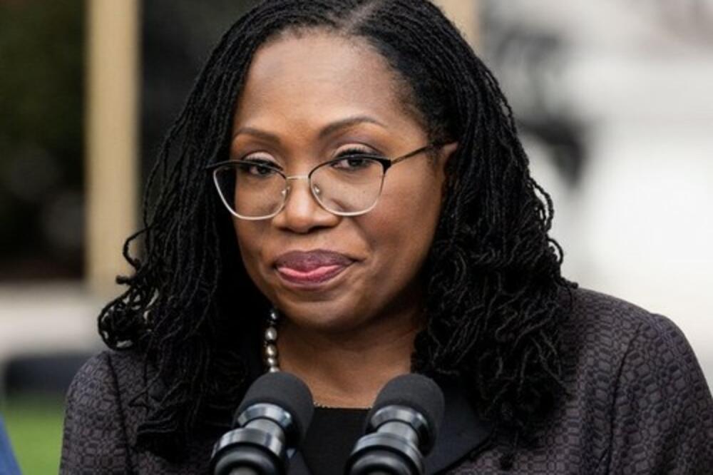 SAD DOBILE PRVU AFROAMERIKANKU NA NAJVIŠEM PRAVOSUDNOM ORGANU! Danas je položila ZAKLETVU