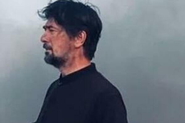 ŠTA SE DESILO VOJINU ĆETKOVIĆU?! Javnost potpuno ZABRINUTA za glumca, svi čekaju