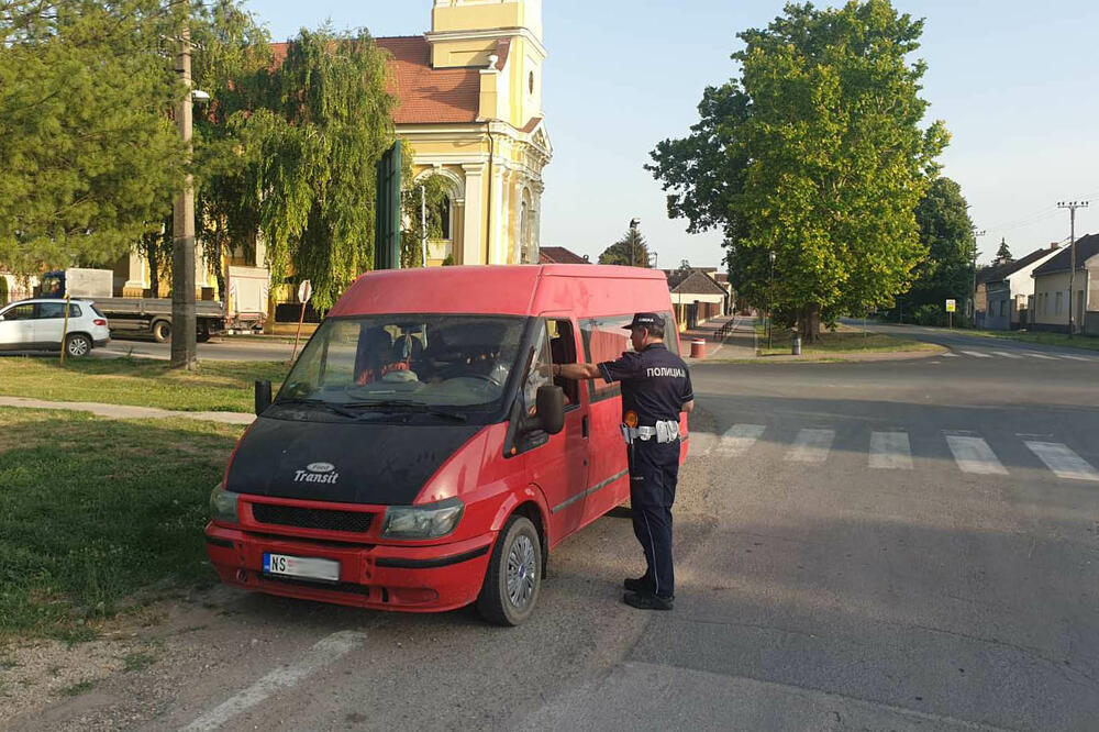 EVO ŠTA SU SNIMILE KAMERE NA UNIFORMAMA SAOBRAĆAJNE POLICIJE: Jedna STVAR je potpuni ŠOK!