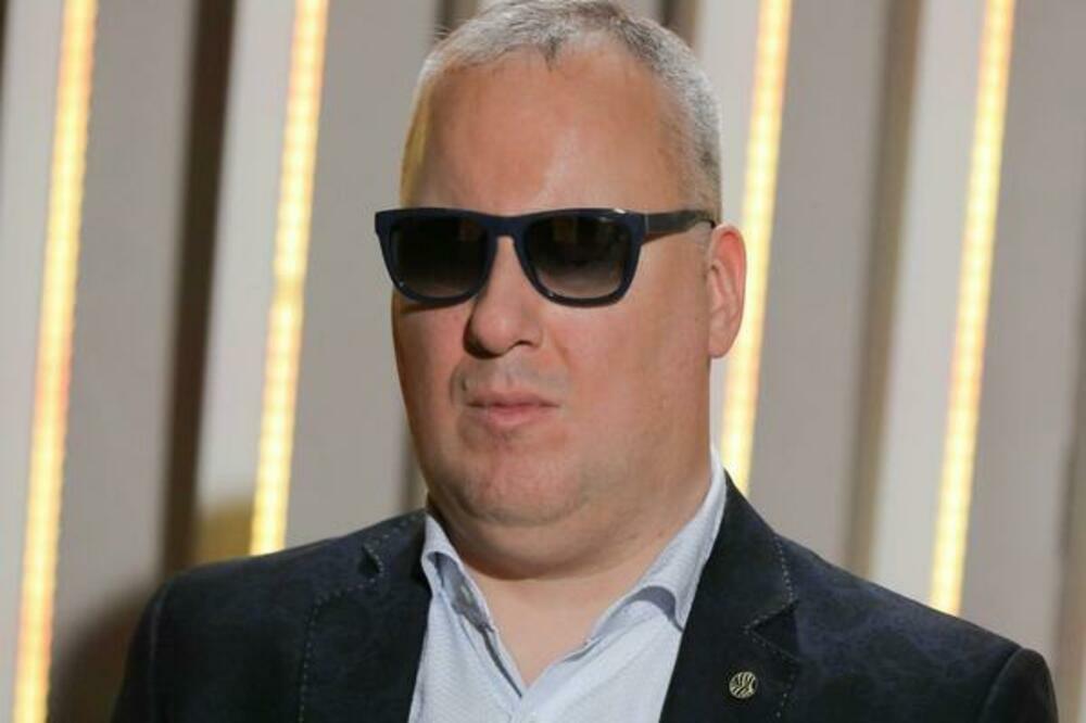 Svima je dobro poznato to da su njih dvojica blizanci, kao i to da su slepi