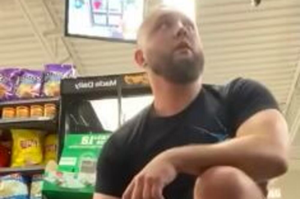 BOSANAC JUNAK ČIKAGA: Savladao HULIGANA u marketu, spljoštio ga kao PALAČINKU! (VIDEO)