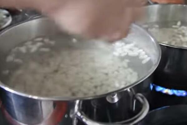 PASULJ PRE KUVANJA NIKAKO NE POTAPAJTE U VODU: Iskoristite OVU NAMIRNICU, doktori tvrde da je ZDRAVIJE