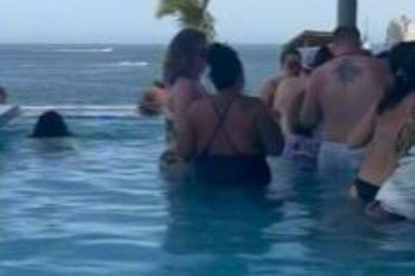 SNIMAK KOJI JE ZGROZIO SVE: Zbog ovog GRUPNJAKA će vam se doživotno SMUČITI BAZEN (VIDEO)