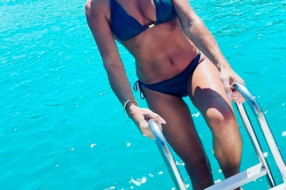 IZAŠLE GOLIŠAVE SCENE GLUMICE! Priznala šta je radila (FOTO)