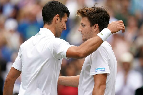 SAMO NA MOMENTE BILO ZANIMLJIVO! Novak u TOP formi, Kecmanović je morao više da pokaže na ovom meču! (FOTO)