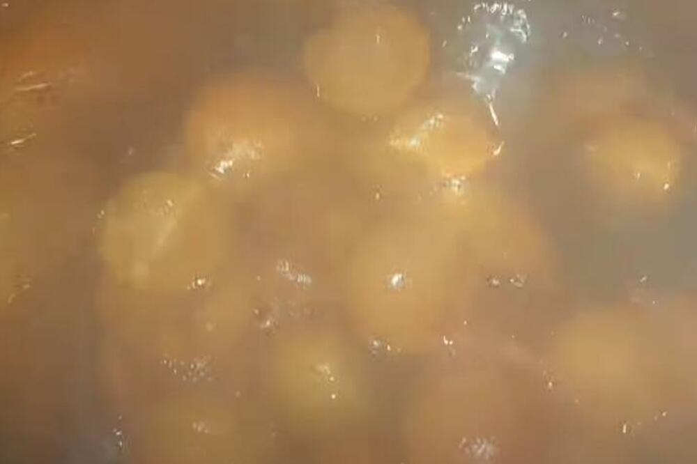 OVAKO SE PRAVI NAPITAK KOJI "RUŠI" HOLESTEROL KAO OD ŠALE: Ima 2 JEFTINA SASTOJKA KOJA SRBI OBOŽAVAJU