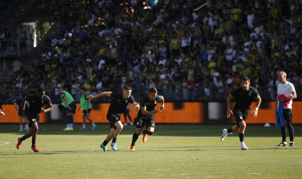 FK Partizan, FK Fenerbahče, Fudbal