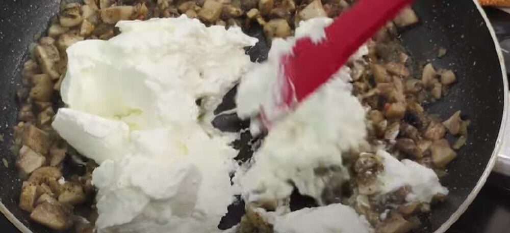 Makarone sa pečurkama