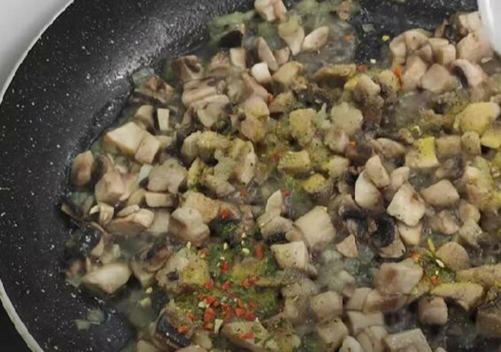 Makarone sa pečurkama