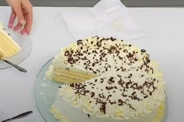 OD OVE TORTE KREĆE VODA NA USTA: Sprema se od ORAHA, a 1 SASTOJAK joj daje KREMAST UKUS, recept KIDA