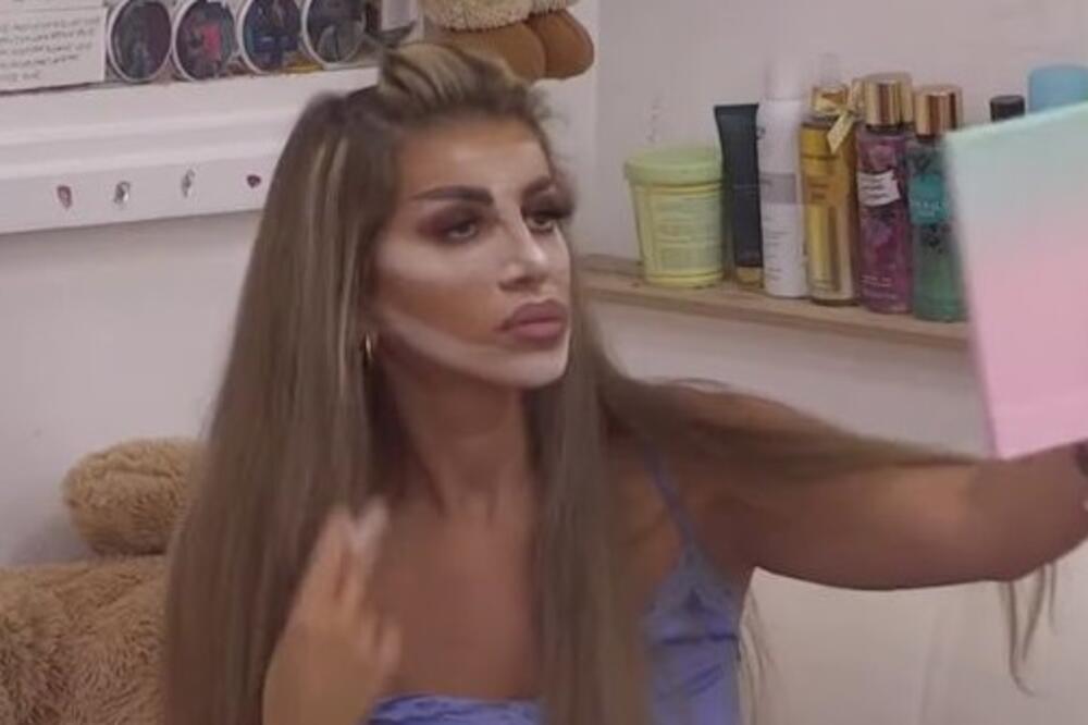 KAO DA JE IZ BRAŠNA IZAŠLA! Ako želite da izgledate kao Dalila, pratite OVO ŠMINKANJE: Da li ova žena VIDI SEBE?!