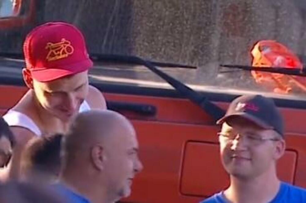 JOKIĆU, CARE! Euforija zbog dolaska dvostrukog MVP-ja NBA lige, a on došao u tregeruši! (VIDEO)
