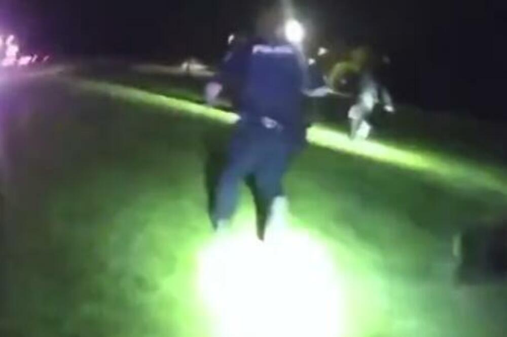 POLICIJA SASULA KIŠU METAKA U MLADIĆA: Brutalno ispalili 60 hitaca u njega, razlog će vas ZAPREPASTITI! (VIDEO)