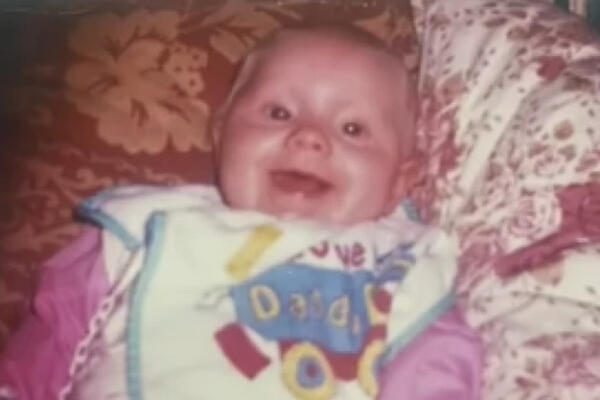 RODITELJI U ŠOKU! Sa 18 meseci krenulo je OVO IZ NJE (VIDEO)