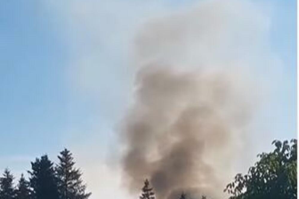 GUST DIM NAD ČELAREVOM: Gori deponija! (VIDEO)