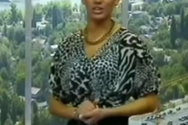 ODVALJENA! SRPSKA VODITELJKA MRTVA PIJANA VODILA JUTARNJI: Nije znala gde se nalazi, vrišti od smeha! (ŠOK VIDEO)