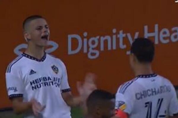 "DEJAAAAAN!" Joveljić strelac za LA Galaksi, "revolveraška" proslava sa Ćićaritom! (VIDEO)